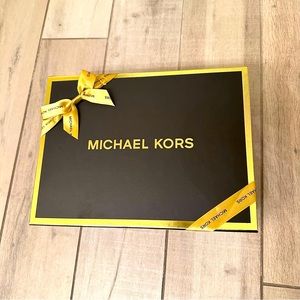 New deluxe Michael Kors small Gift Box